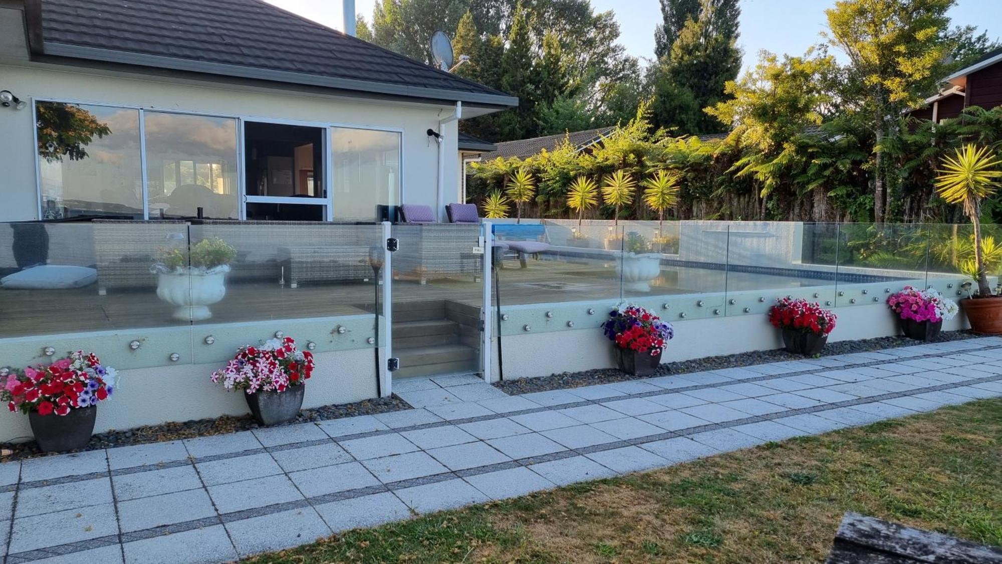 Tuiglen Lakeside Apartment *